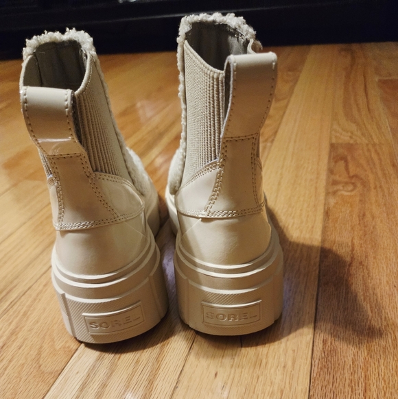 Sorel Cream Platform Ankle Boots - Picture 3 of 10